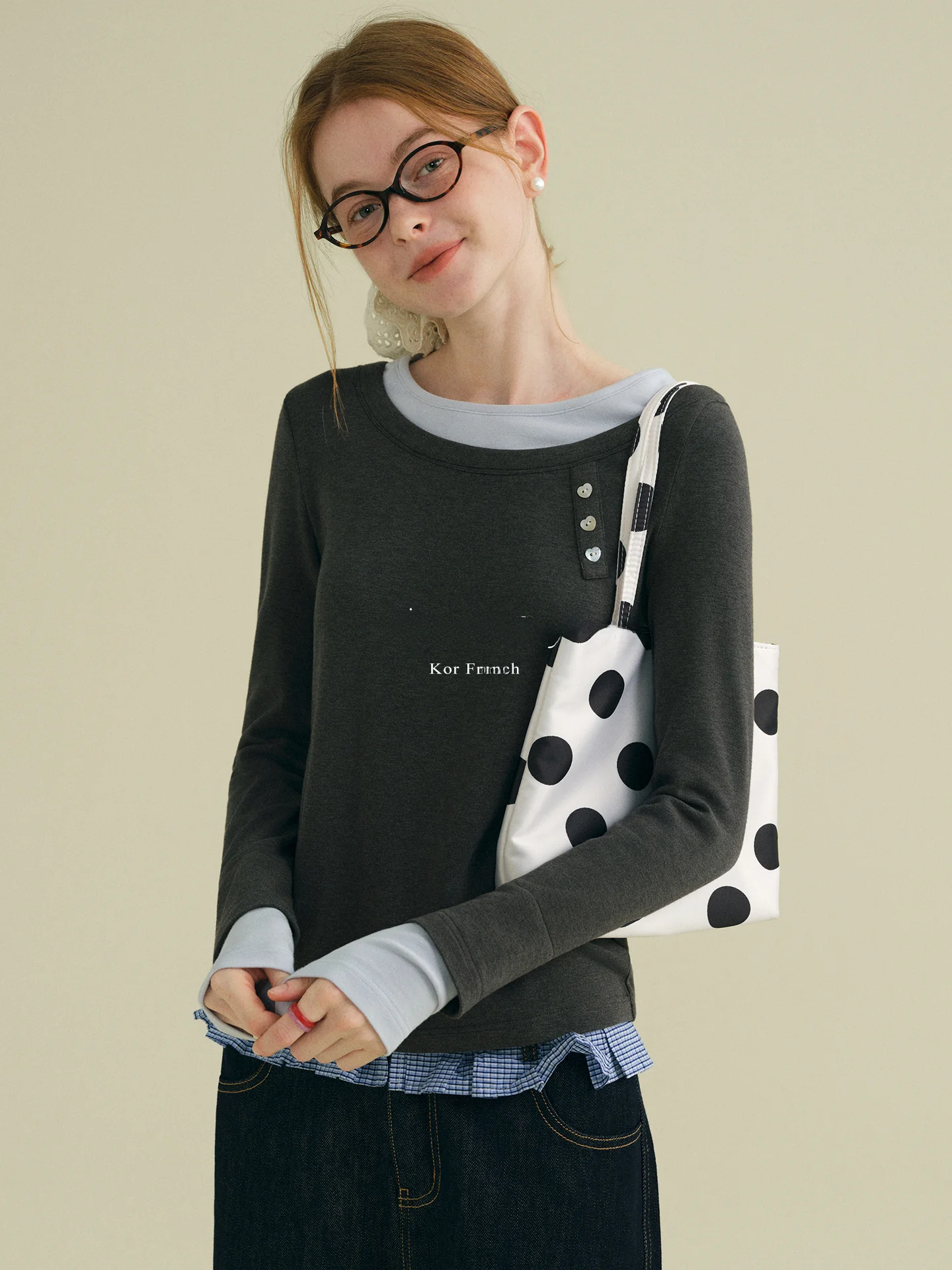 Camiseta de Manga Larga Rina Berry Gris Oscuro y Azul Claro con Hebilla de Corazón, Efecto Dos Piezas, Versátil, para Primavera, Uso Diario, para Mujer