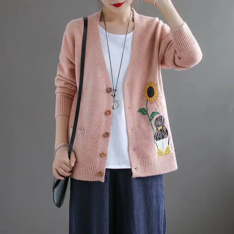 Women\'s V-neck Embroidery Knitted Cardigan Spring and Autumn New Vintage Long Sleeve Loose Button Pocket Sweater Casual Coat