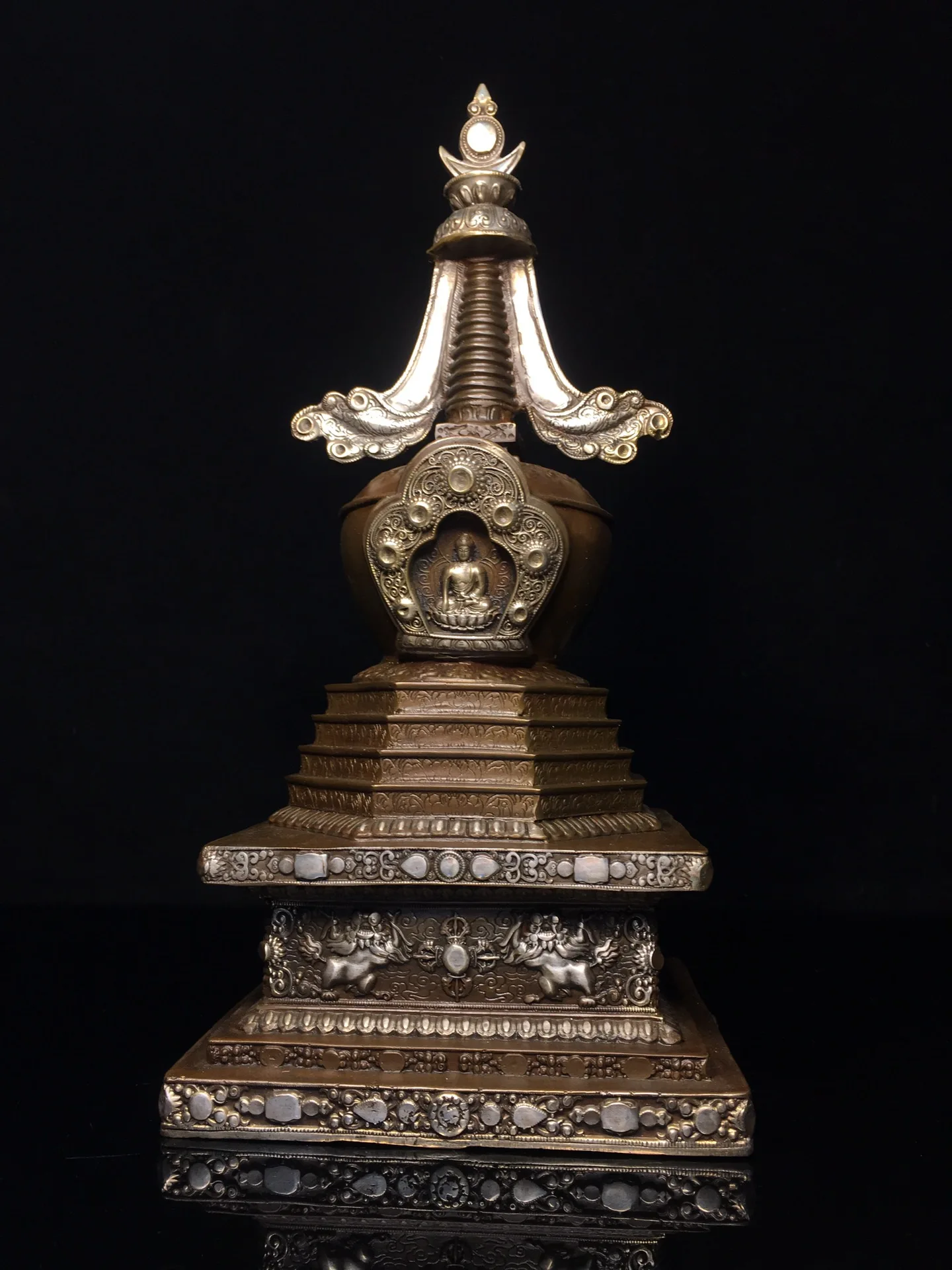 

14"Tibetan Temple Collection Old Bronze Gilded Silver Beast Texture Shakyamuni Buddha Pagoda Stupa Worship Hall Town house