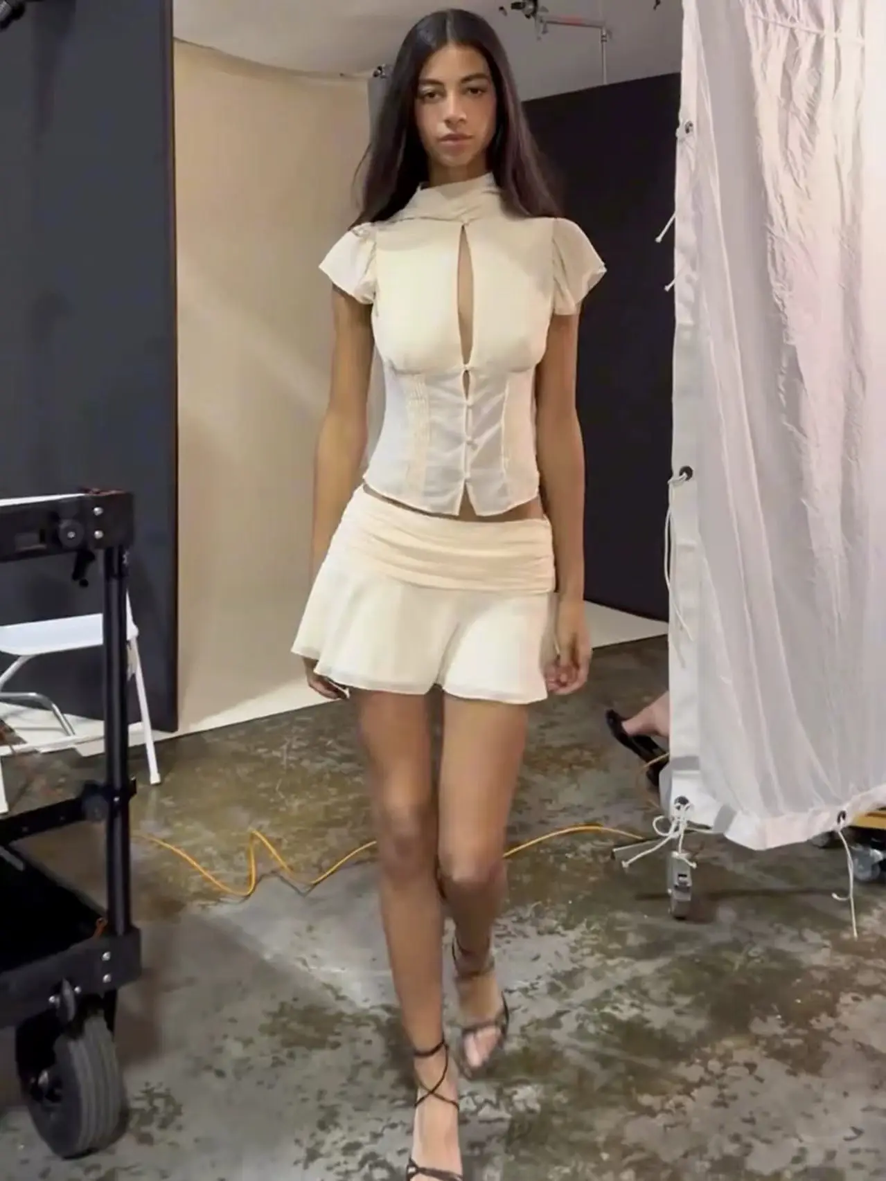 Guiz Apricot Silk Scarf Ribbon Chiffon Shirt Semi-Transparent High-Waist Waist-Cinching Top Low-Waist Pleated Skirt - Image 6