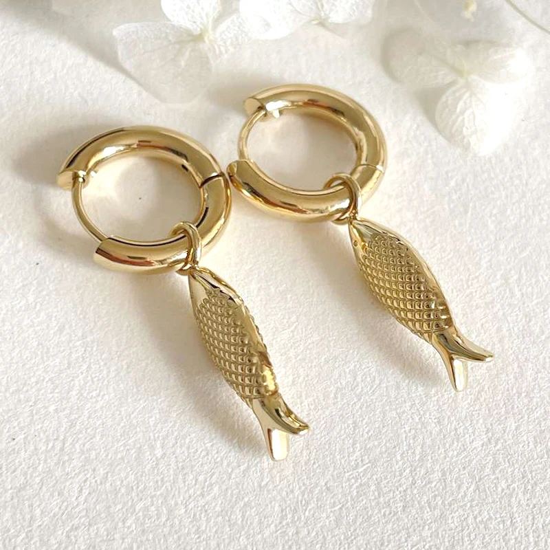 925 Sterling Silver Needle Simple Small Fish Hoop Earrings for Women Fish Tail Pendant C Shape Stud Earrings Trend Jewelry