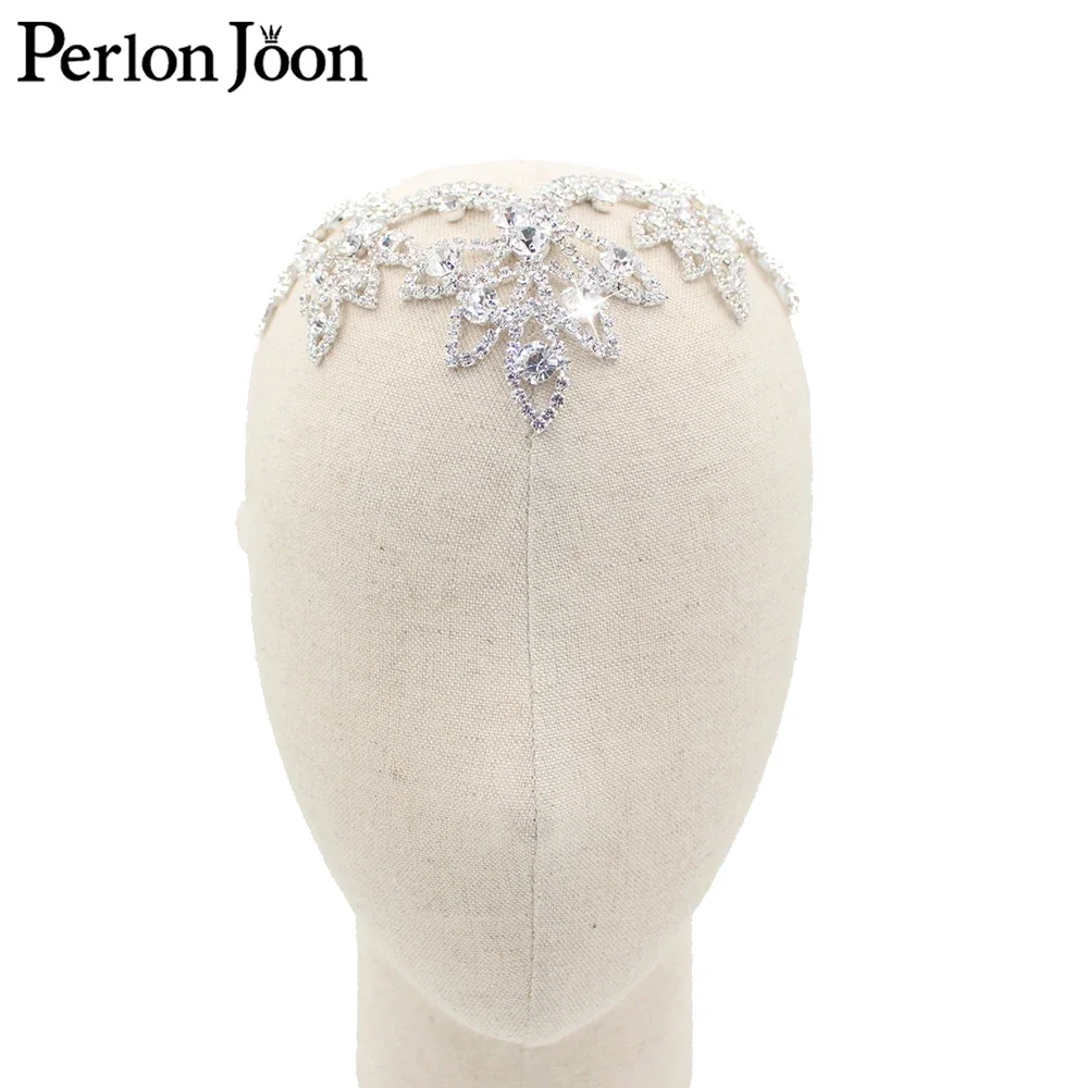 6.5*4.7 in Five Leaf Crystal Neckline Sew-on Rhinestone Adornment for Wedding Dress Skirt Flashing Clothing Accessories YL013