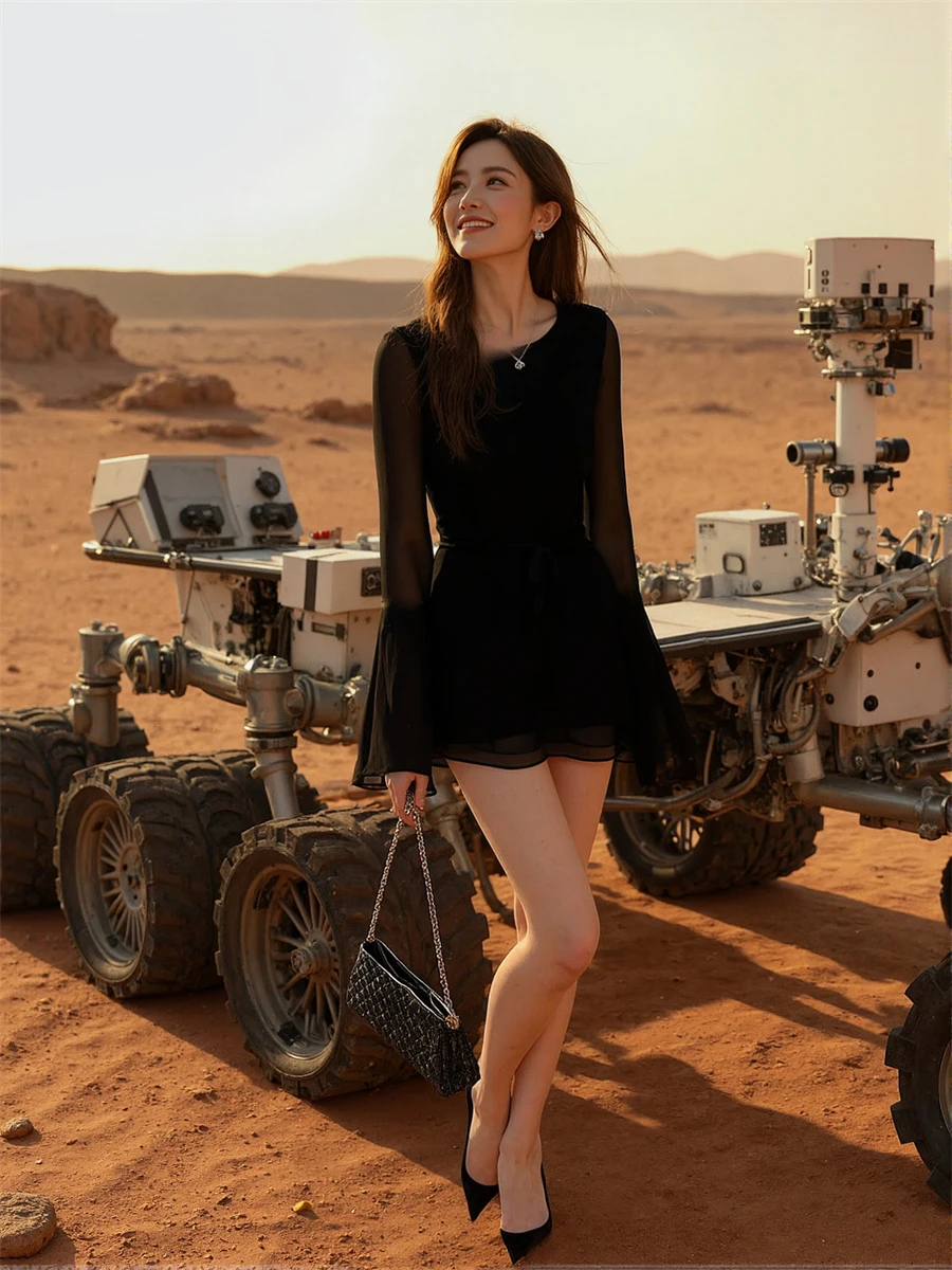 ชุดเดรสสีดำสำหรับผู้หญิง สายเดี่ยว แขนบานระบาย ชั้นระบายเป็นชั้นๆ แบบเจ้าหญิง หวาน น่ารัก สวย น่ารัก