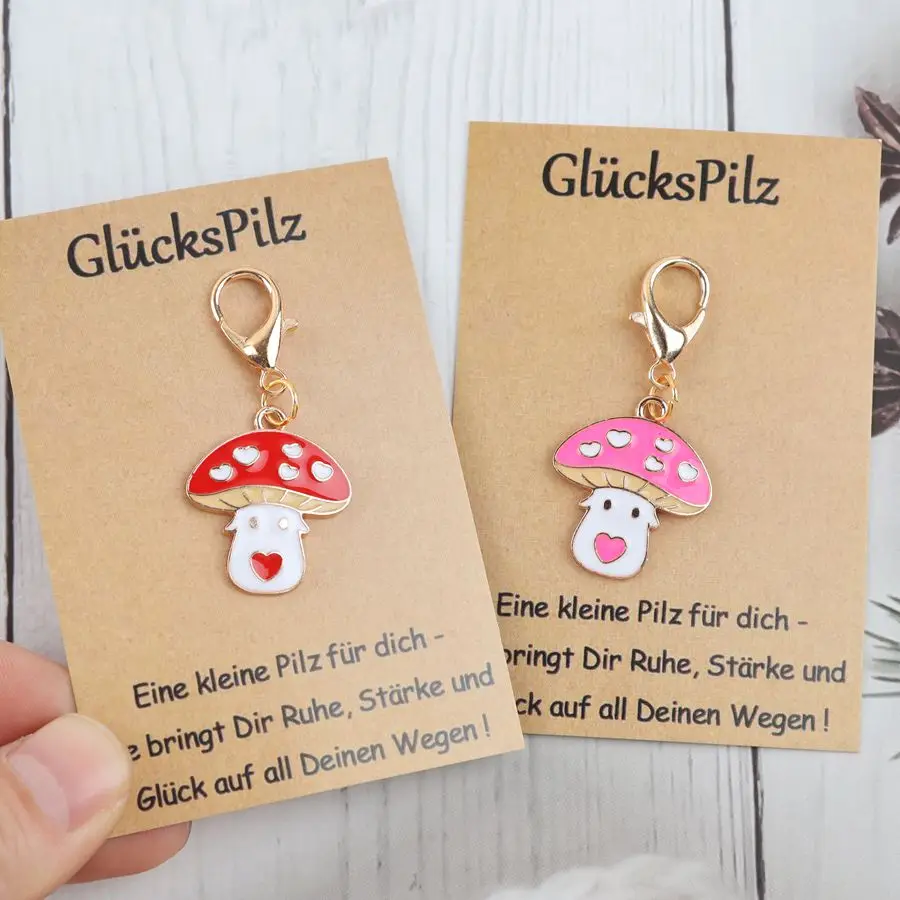 2pcs Cute Little Mushroom Keychains, Perfect for Giving as Gifts to Friends and Family.
