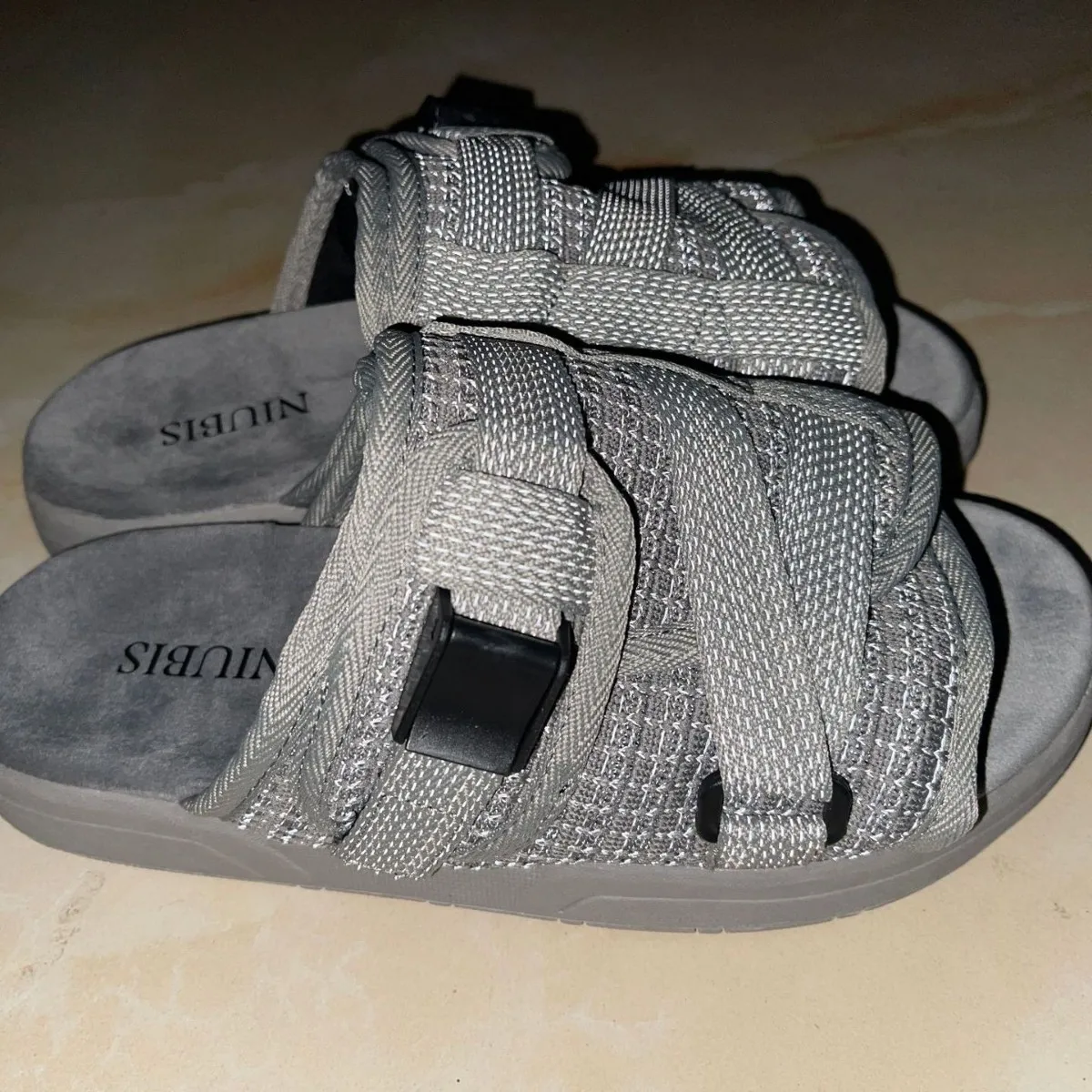 شباشب قماشية رجالية مبطنة ناعمة عالية الارتداد، صنادل زوجين عاكسة باللون الرمادي، شباشب كاجوال للصيف والشاطئ #5