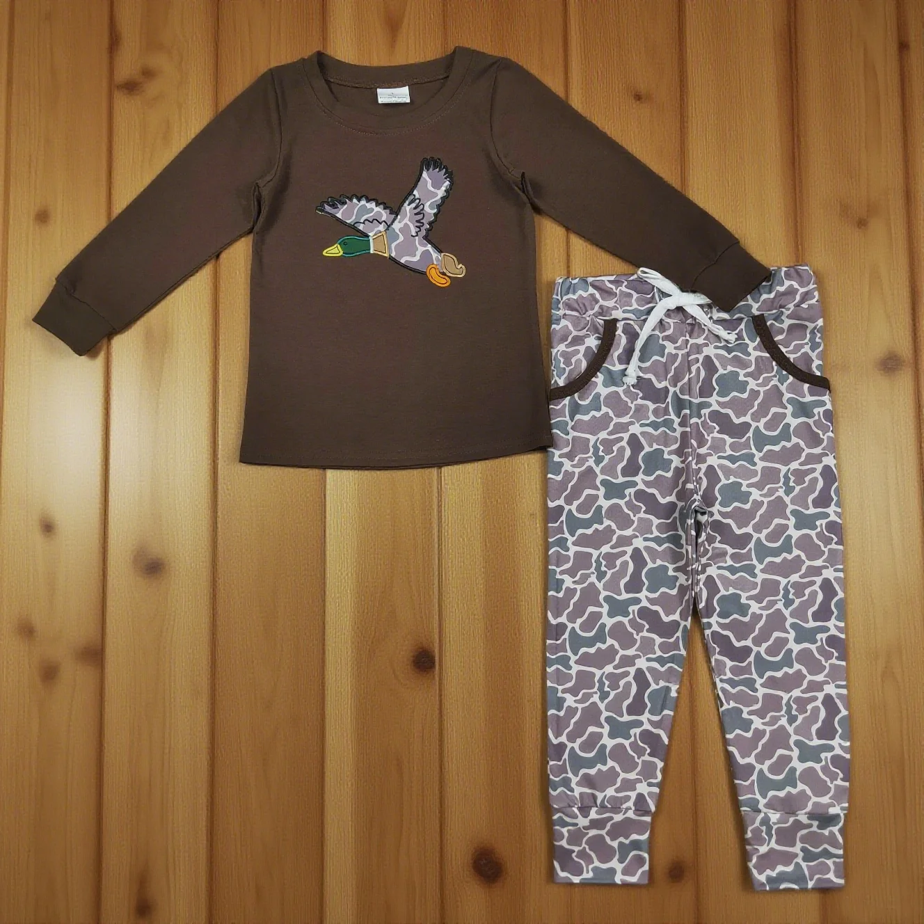 Z814-09 BLP1123 طفل الفتيان ملابس طويلة الأكمام مع السراويل مجموعة بطة طباعة الاطفال أطقم ملابس من المتجر #1