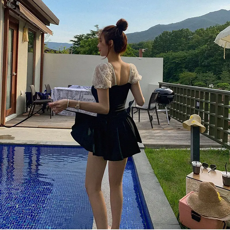 Bikini Sexy de manga de encaje para mujer, traje de baño de una pieza con realce, ajustado, cintura descubierta, triangular, para vacaciones de verano