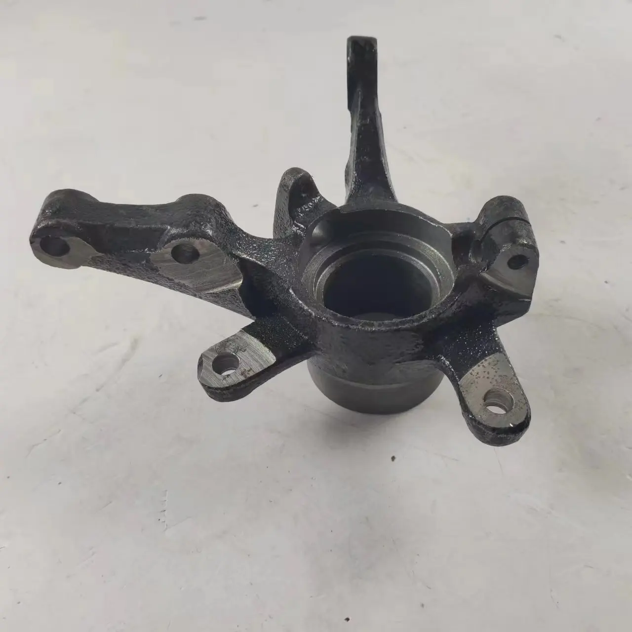

Auto Parts Steering Knuckle Suitable for Suzuki Wagon