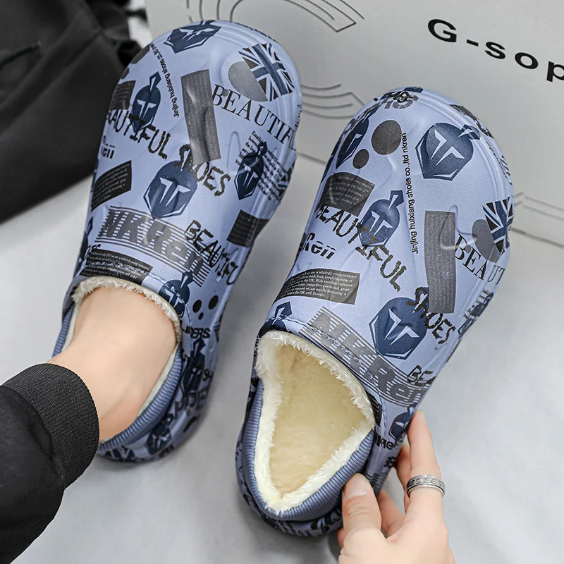 겨울 슬리퍼 따뜻한 털 슬리퍼 위장 방수 털실내화 면화 신발 뒤꿈치가 감싸진 푹신한 슬라이드 플러시 클로그