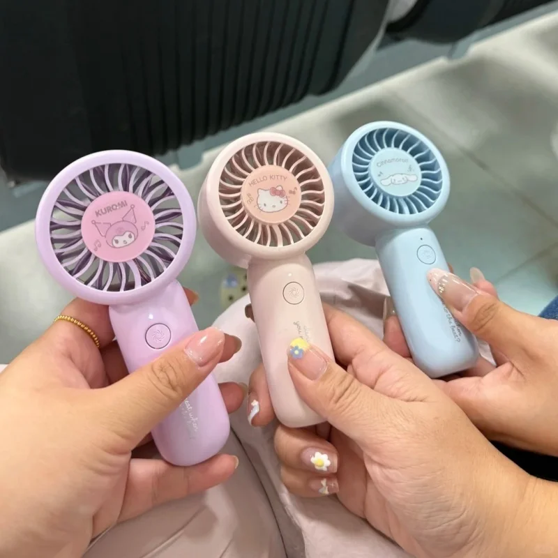Miniso Turbocompresso Mini Turbo Palmare Piccolo Ventilatore Usb Silenzioso Studente da Ufficio Kuromi Melody Cinnamoroll Regalo di Compleanno