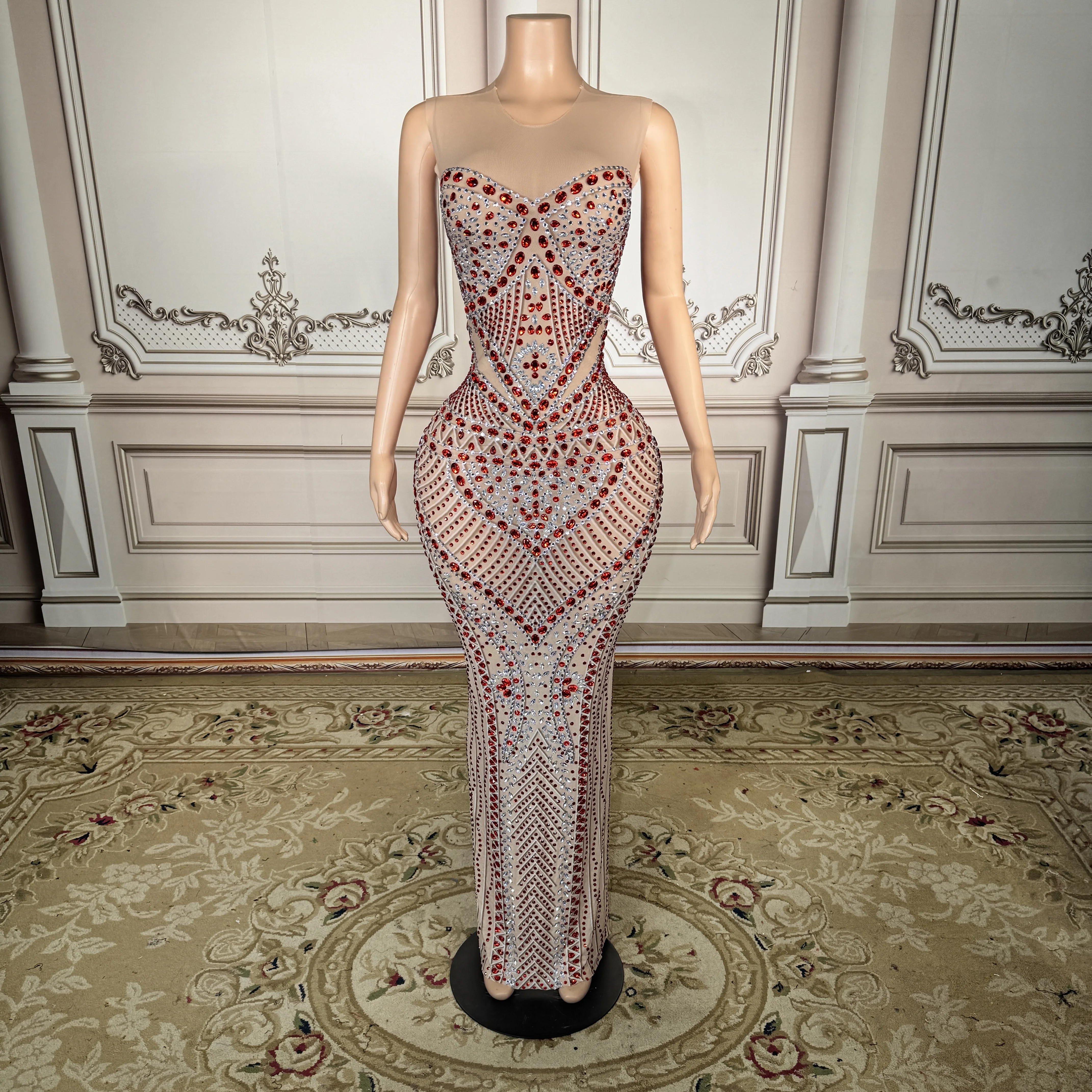 

Сексуальное платье с высоким разрезом и стразами, украшенное жемчугом и искусственными бриллиантами, для выступлений, вечеринок, банкетов и торжественных мероприятий.