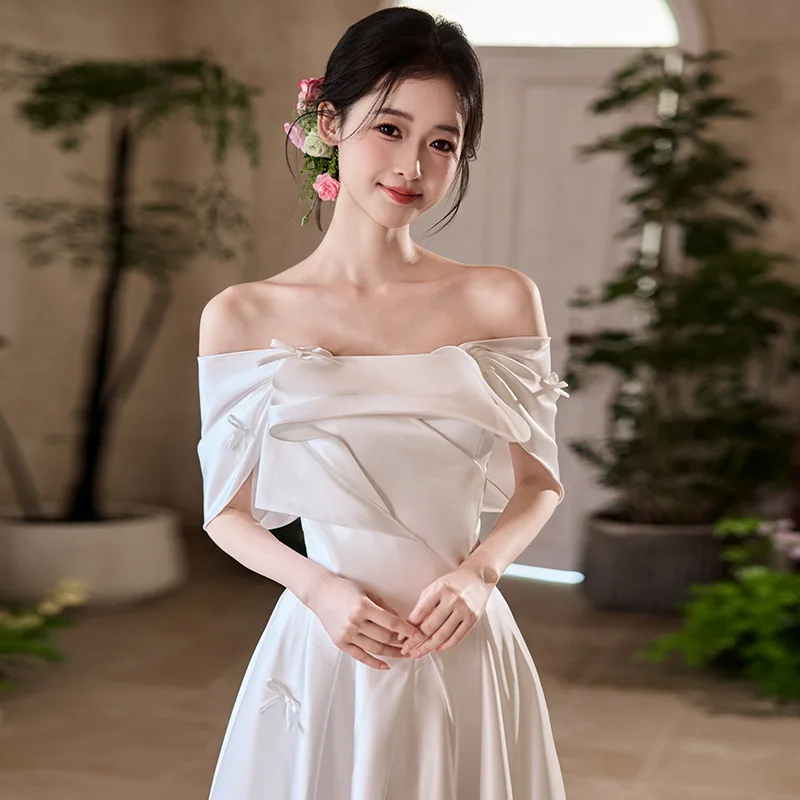 

One-shoulder design white evening dress2025New Bride's Exit Veil Wedding Engagement Certificate Satin Light Wedding Dress
