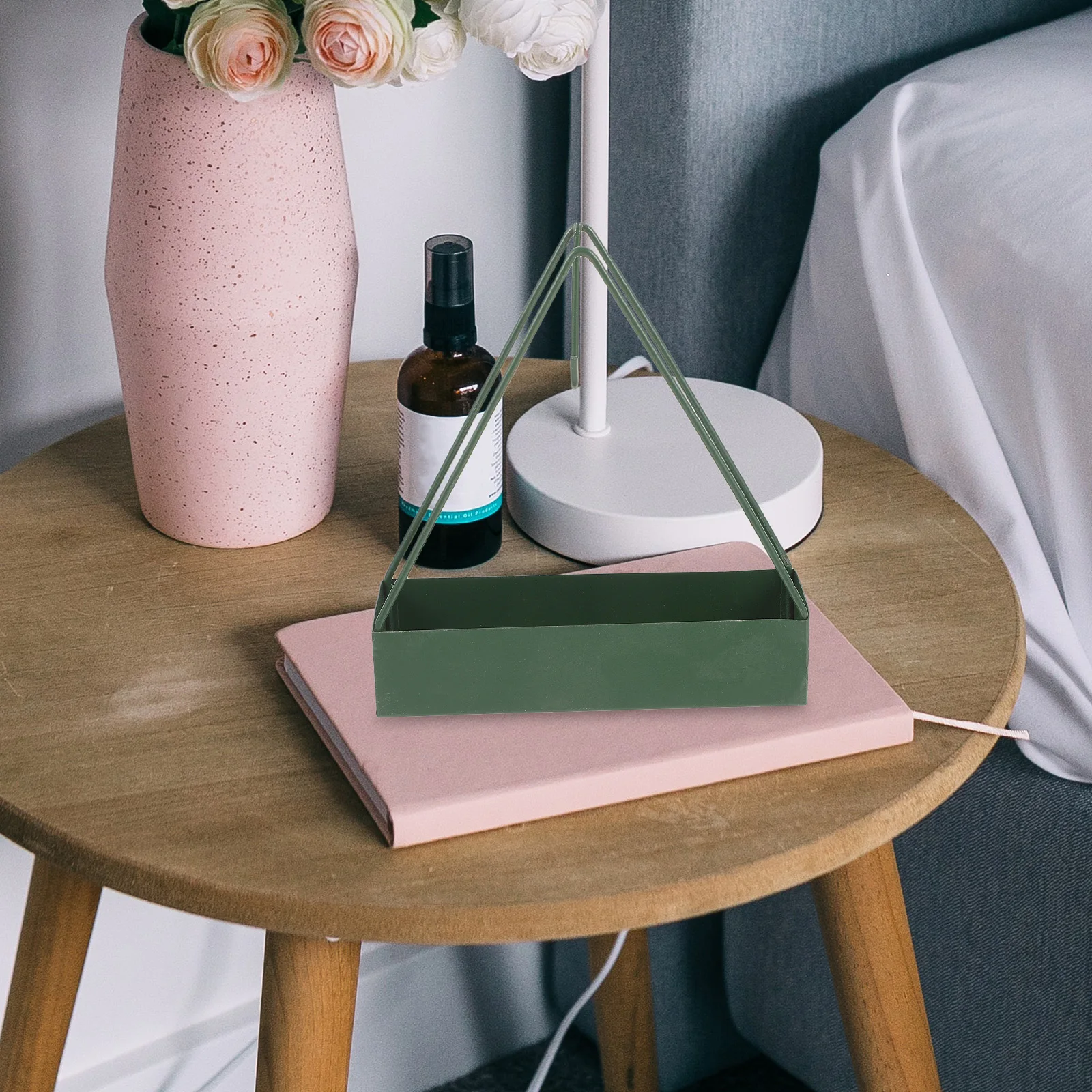 

Creative Iron Triangle Holder Hanging Type Desktop Incense Burner Large Ash Tray Nordic Style Iron Ornament