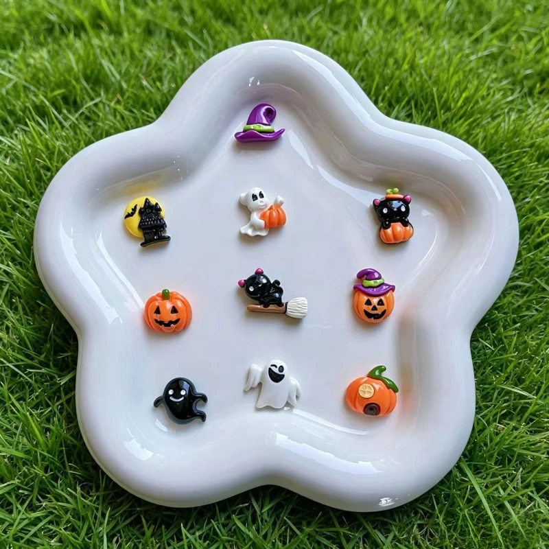 Whole Set Hot Sale DIY Hole Shoes Charms for Christmas Funny Handmade Charms Designer Quality Garden Shoe Decoration Girl Gift