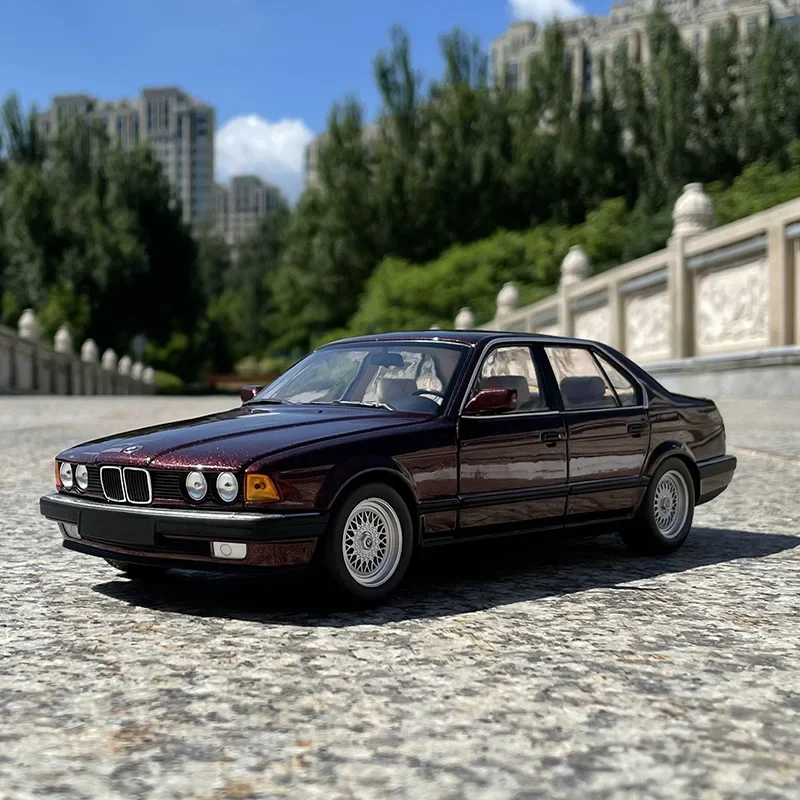 1:18 Classic Car 7 Series 730i E32 1986 Alloy Car Model High Simulation Boys Gifts Collection Vehicles