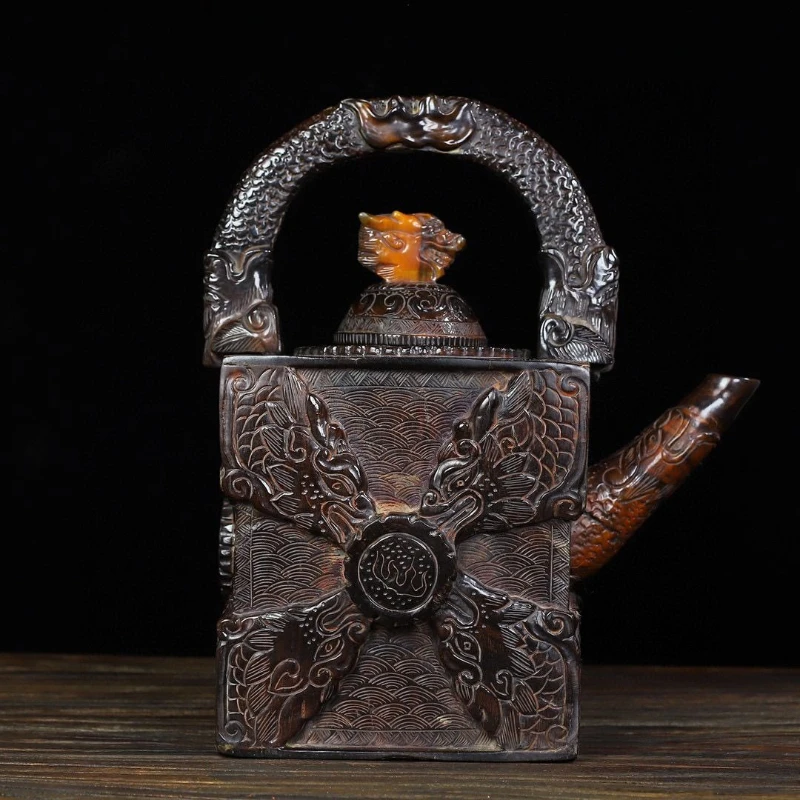 

Horn Xianglong presents Rui Tiliang wine jug ornament collection and gift