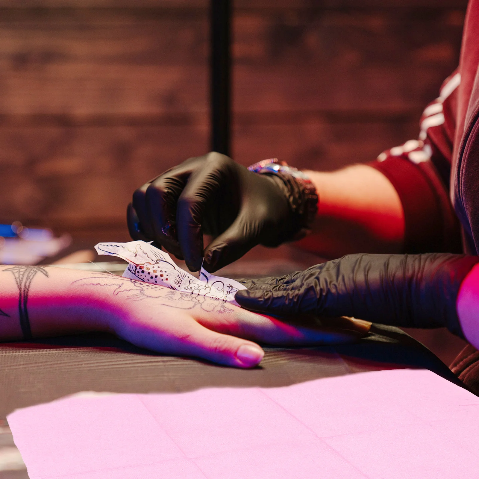 

125 шт., водонепроницаемая скатерть для татуировок, одноразовые настольные коврики, подушечки для татуировки, чистая крышка, аксессуары, принадлежности для татуировок