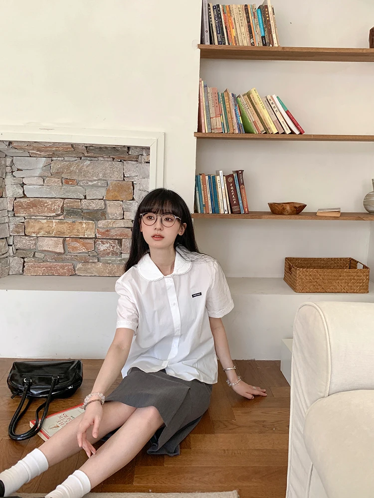 

Футболка из чистого хлопка с коротким рукавом, воротником «Питер Пэн» и оборками, свободного кроя, белая, летняя, тонкая, на пуговицах