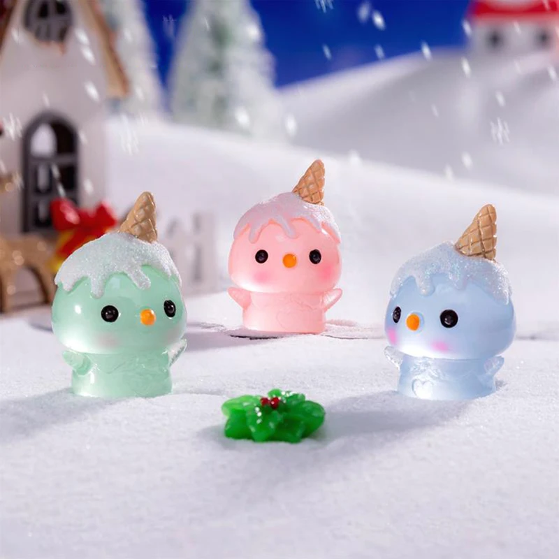 Random One Mini Luminous Ice Cream Cone Christmas Snowman Resin Car Ornaments Glow In The Dark Snowman DIY Dollhouse Accessories