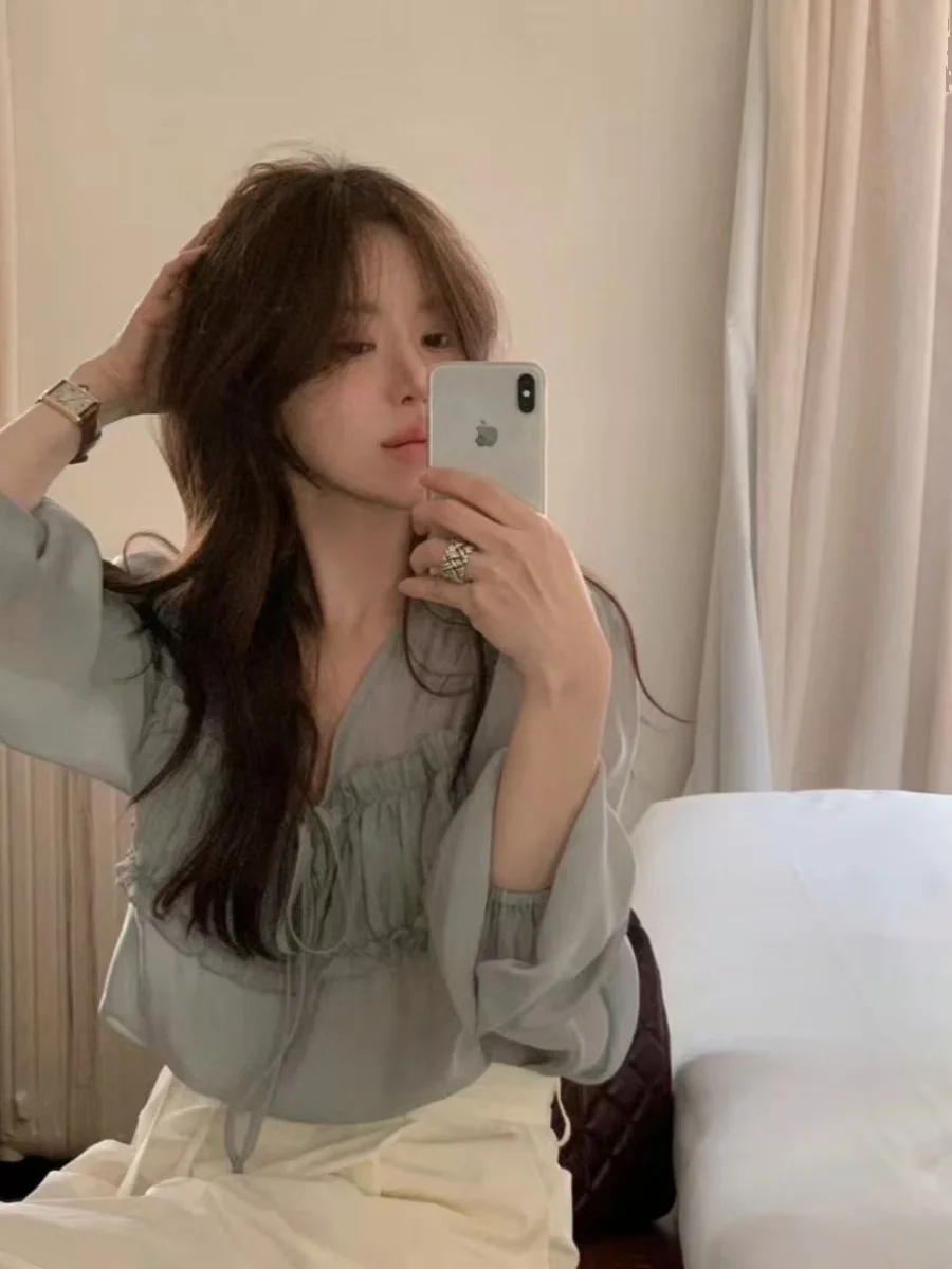 

Spring 2026 Women's Casual Design Shirts Gathered Wooden Casual Loose Fit Long Sleeve V-Neck Polyester Chiffon Shirt