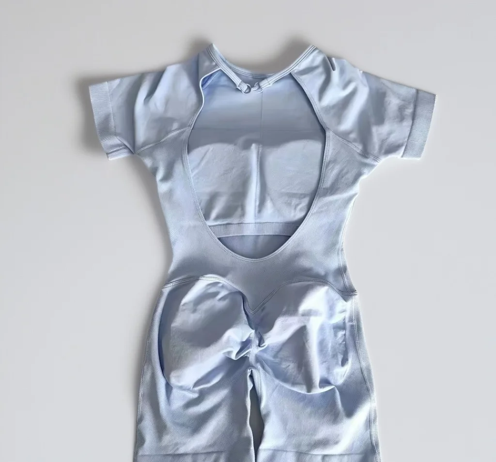 Damen Kurzarm Rückenfreier Gym-Jumpsuit Nahtloser Einteiliger Workout-Bodysuit Bauchkontrolle Yoga-Shorts Romper DFYNE-Stil – Detail 5