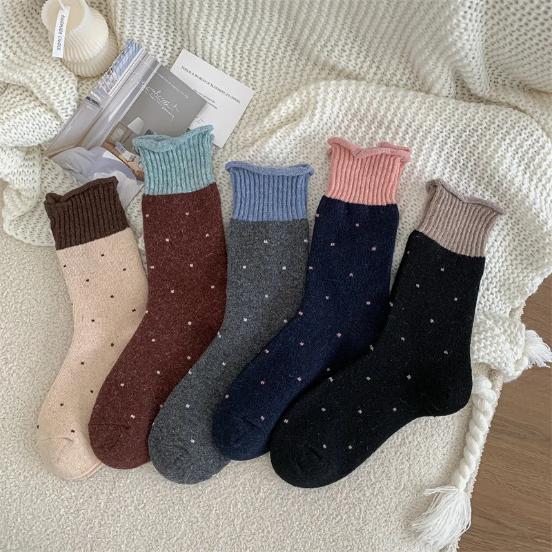 

5 пар осенне-зимних толстых теплых носков в горошек для женщин, универсальные простые удобные повседневные носки с цветными блоками