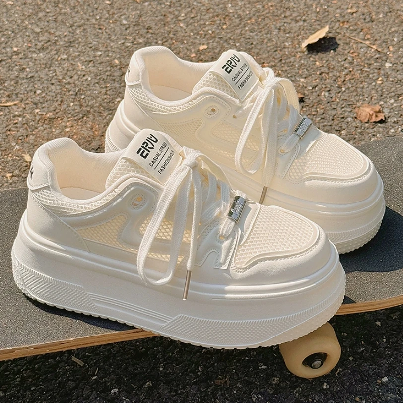 

Новая летняя модель 2025 года, летняя спортивная повседневная обувь с дышащей сеткой и обувь из губки, женская обувь