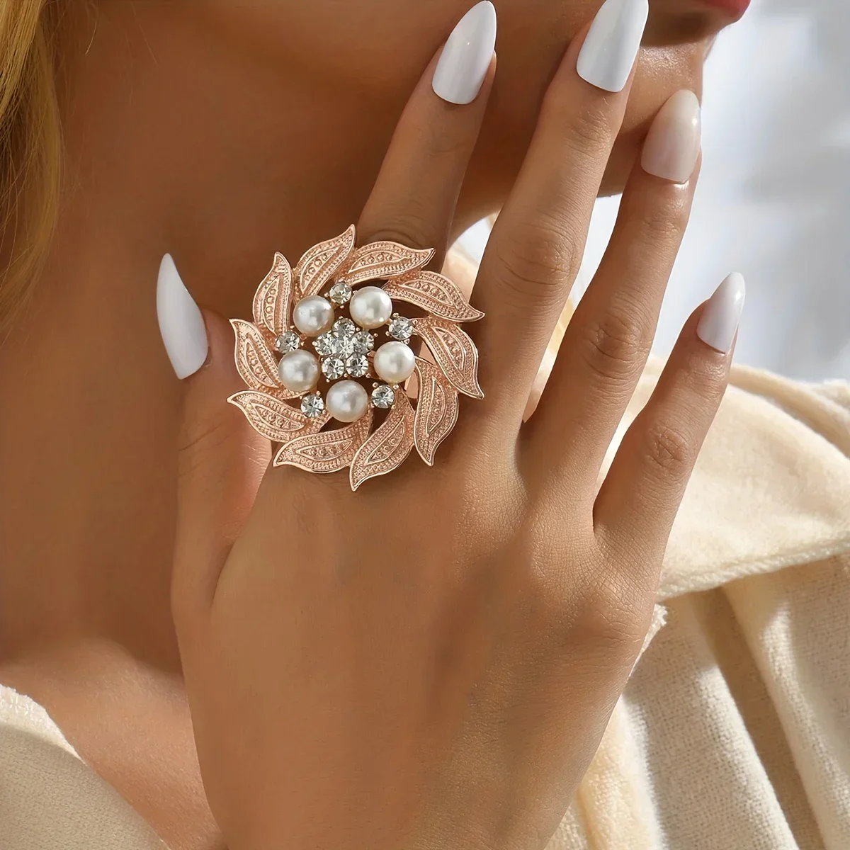 Exaggerated Flower Ring Shining Flower Decorated With Golden Leaves Luxury Jewelry For Female Stunning Party Accessory
