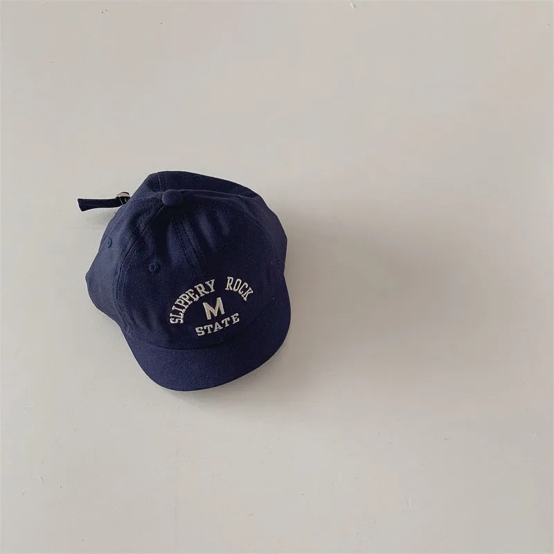 Gorra de béisbol bordada con letras para niños y niñas, sombrero con visera corta ajustable, estilo informal, Simple y clásico, novedad