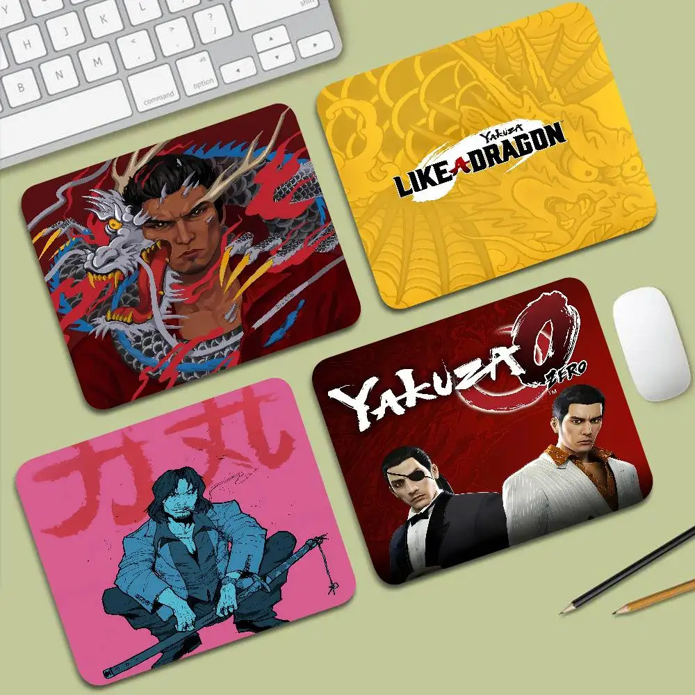 Mouse Pad Gaming Laptops Mousepad Gamer Carpet Keyboard Mat Desk Protector Anime Cartoon Mouse PadsYakuza PC