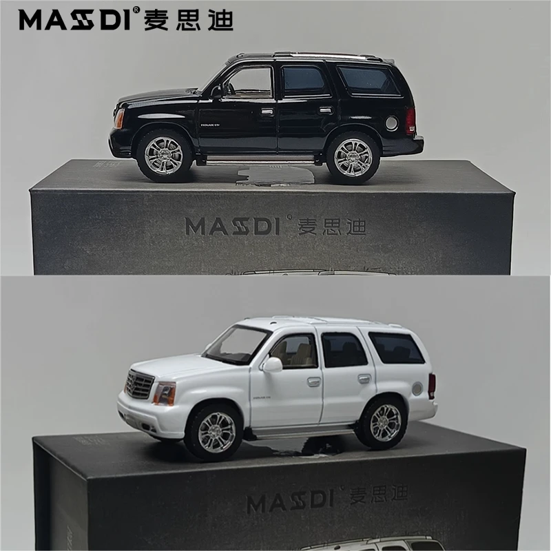 MASDI 1:64 エスカレード 2005 ダイキャストカーモデル