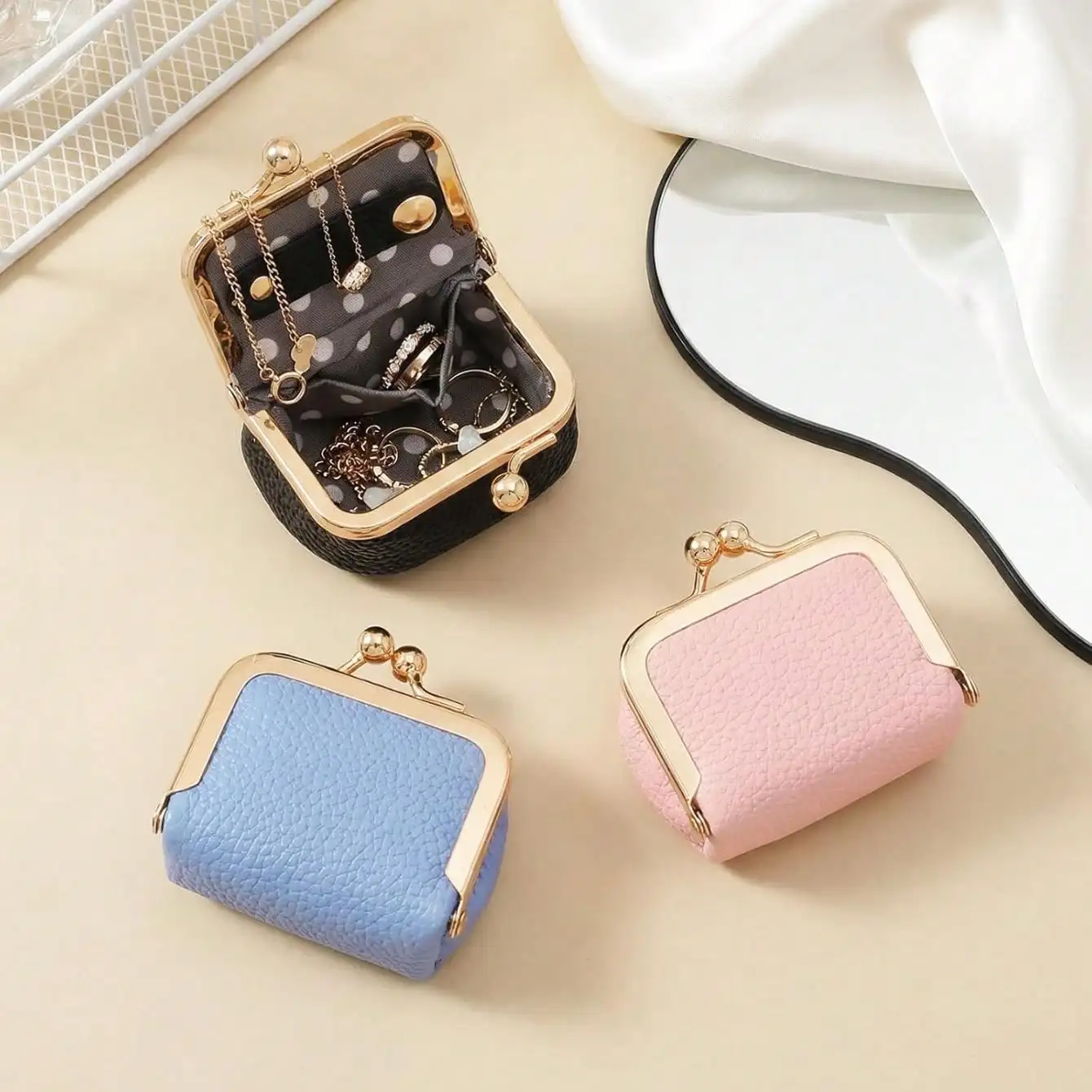 

Женская винтажная мини-шкатулка из искусственной кожи с замком для путешествий, органайзер для колец, серег и ожерелий, коробка для хранения косметики, портативный кошелек