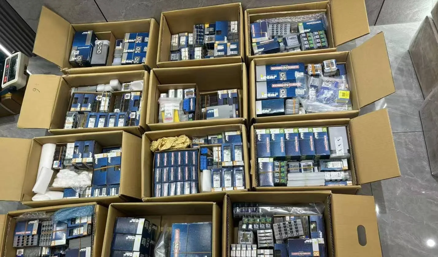 

Hard alloy cutting blades GRIP 5025Y IC328