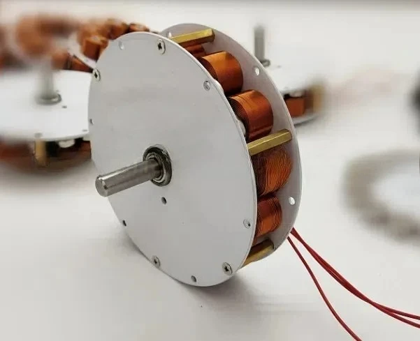 Compact Disc Type Generator 80W-100W Low RPM with Strong Magnets for Wind Turbine DIY and Education Use