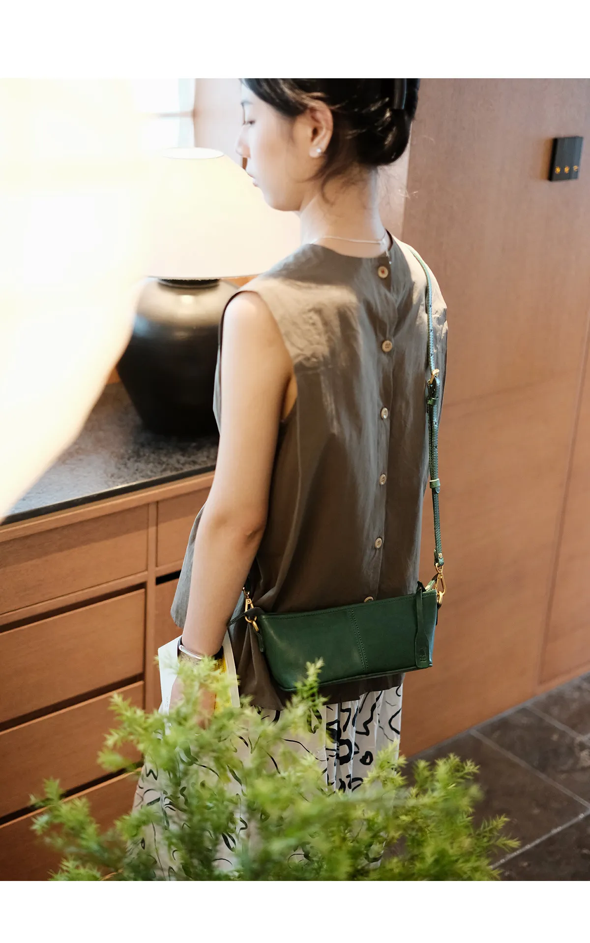 PNDME schlichte, handgefertigte Vintage-Umhängetasche aus echtem Leder für Damen, kleine Party-Designer-Umhängetasche aus echtem Rindsleder, Damen-Schultertasche – Detail 12