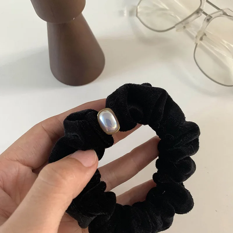 Korean Style Simple Oval Pearl Versatile High Quality Black Velvet Pearl  Intestine Ring Hair Ring Hair Accessories Hair Rope