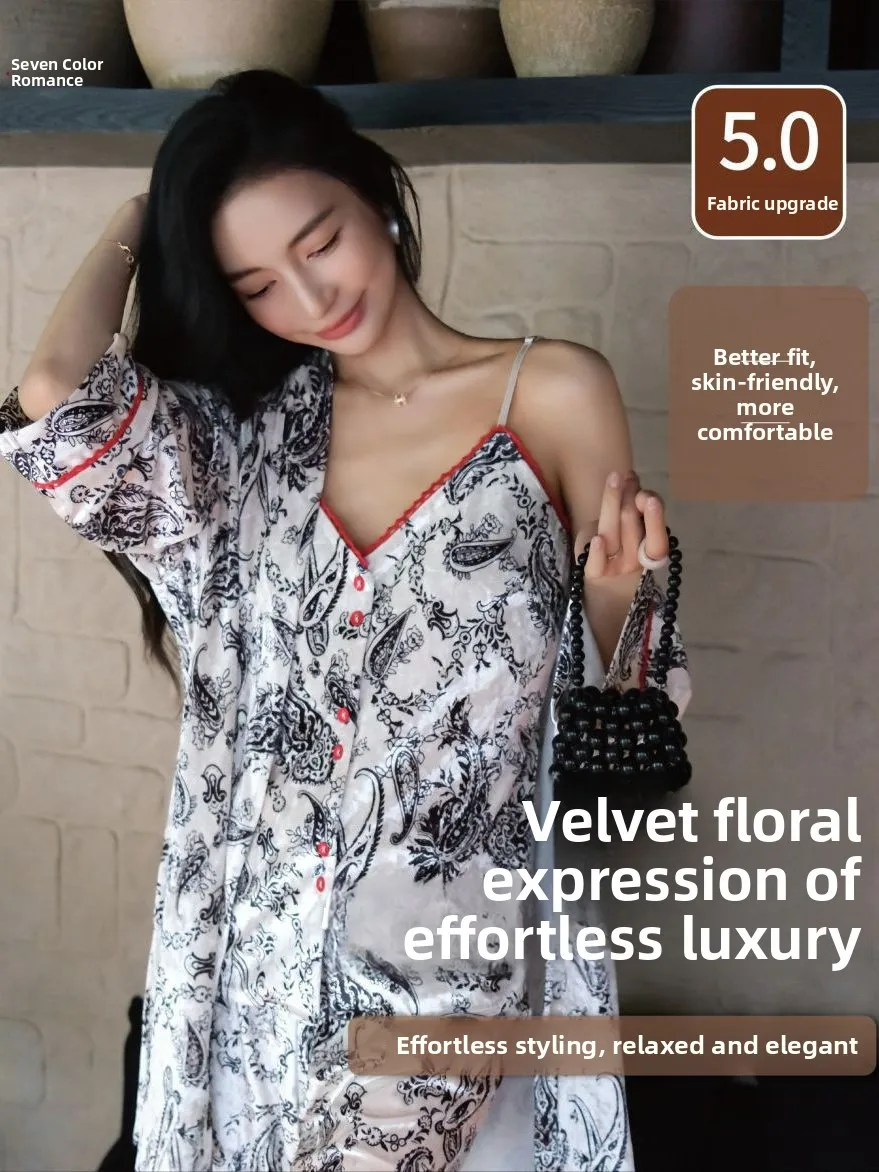 conjunto-de-terciopelo-dorado-de-tres-piezas-para-mujer-otono-invierno-ropa-de-casa-estampado-floral-de-cachemira-en-blanc