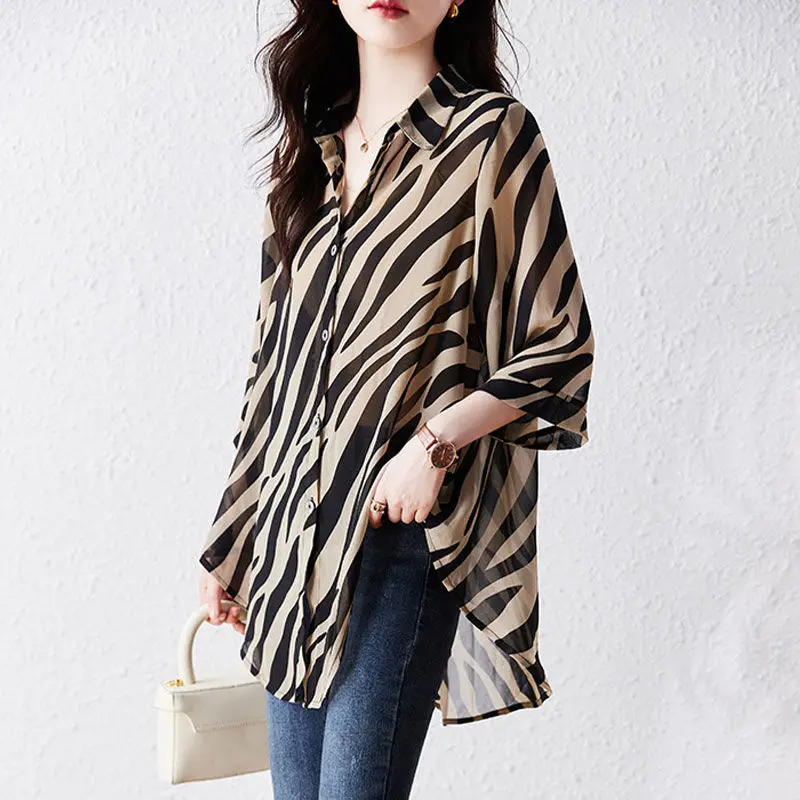 plus Size Zebra Stripe Sun Protection Chiffon Shirt Women Loose Neck mid Sleeve Printed Casual Style Polyester Fiber