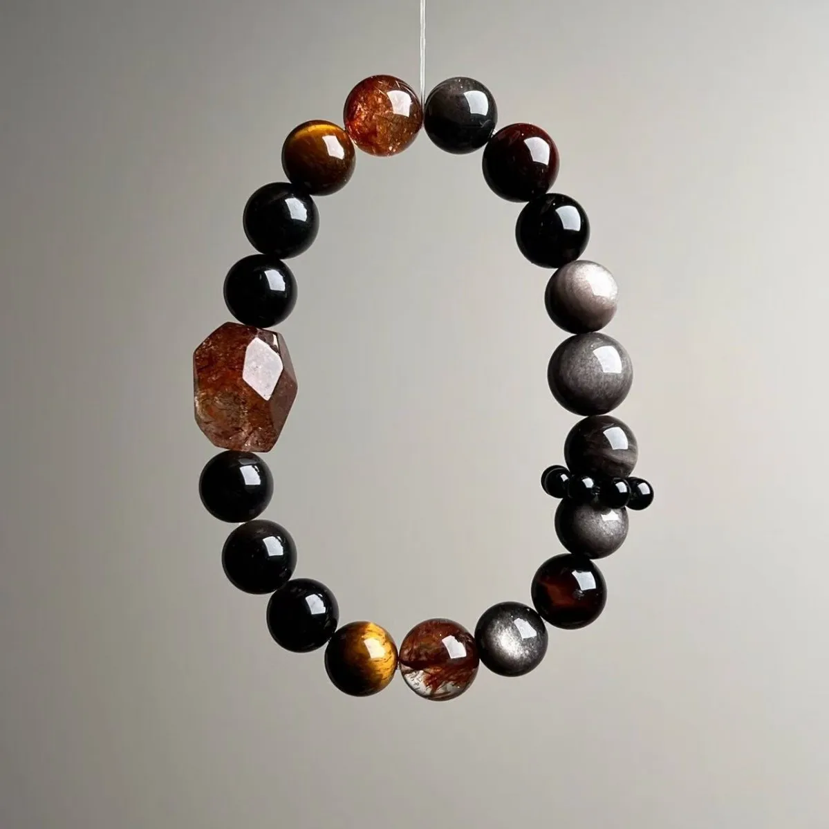 

Natural Crystal Bracelet, Ghost, Glue Flower, Tiger Eye, Obsidian, Light Luxury Fashion, Men's and Women's Bracelets