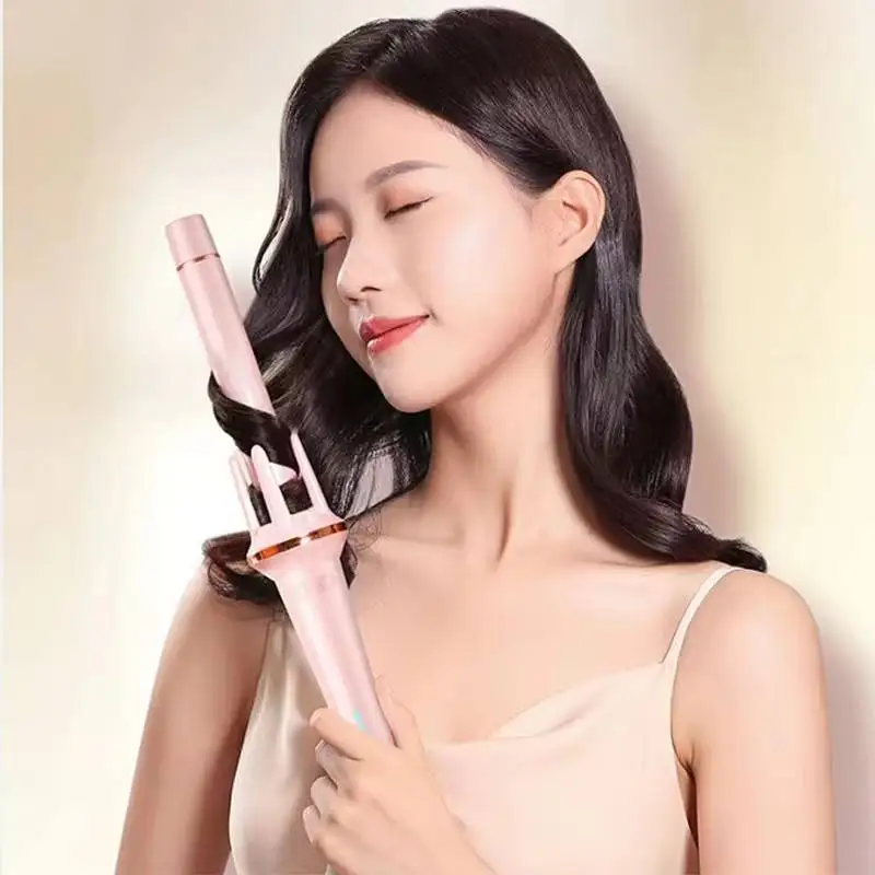 Negative ion curling iron quickly heats up household personal care appliances to soften dry curls and enhance hair shine.