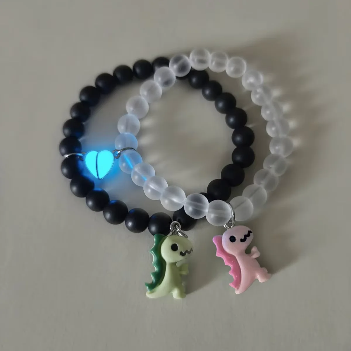 2-teiliges Set Leuchtendes Herz Niedliches Dinosaurier-Paar-Armband Modisches Perlenarmband – Detail 1