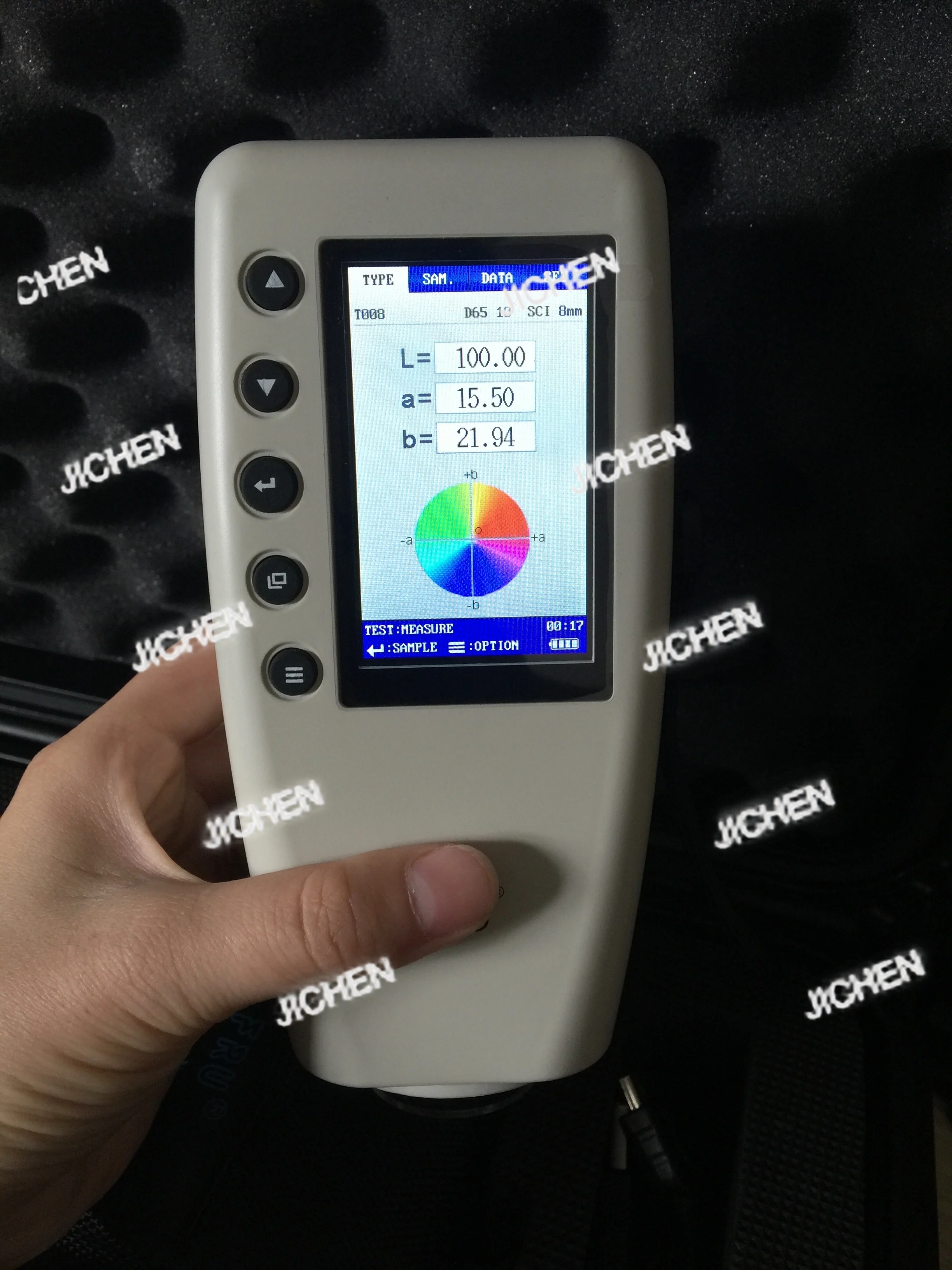 

Цифровой портативный алмазный колориметр WR18