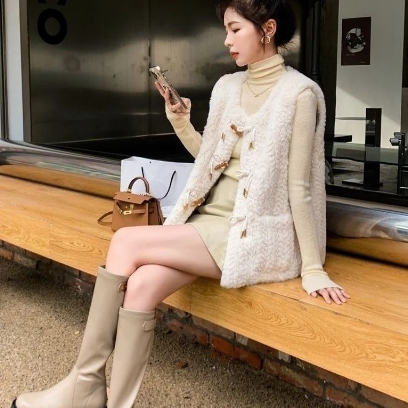 

Women's Lamb Wool Vest 2026 New Arrival Chic Shearling Cardigan Outerwear Plush Faux Fur Collar Casual Jacket