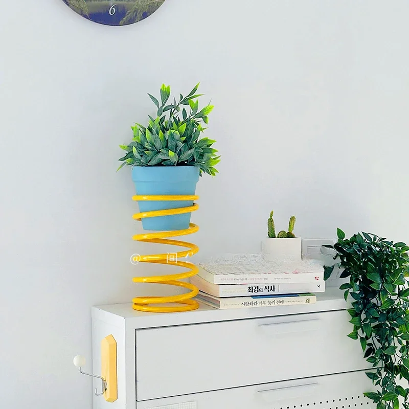 حامل زهور الربيع الإبداعي الحديث متعدد الألوان أواني النباتات البستنة الداخلية تنفس تصميم بسيط حامل النباتات المرتفع