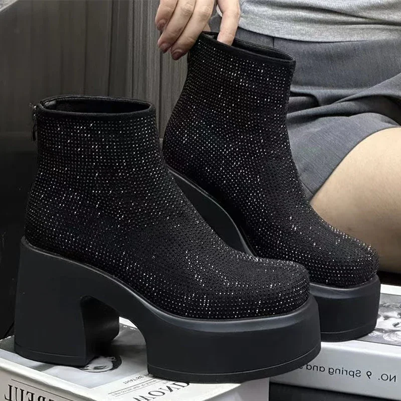 Stivaletti da neve da donna con tacco alto in cristallo Scarpe da moda di lusso robuste invernali da donna Décolleté di nuova tendenza Stivali moderni Mujer