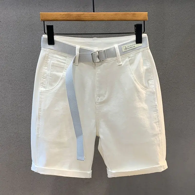 Calça média masculina de cores contrastantes, streetwear coreano, tendência monocromática, tamanho grande, shorts com tudo o que combina, moda verão 2024