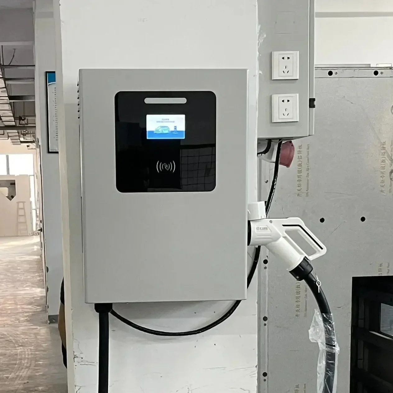 Ocpp New Energy Electric Vehicle 30Kw Fast Charging Pile DC Charger with Swipe Card and Scan Code CHADemo Standards