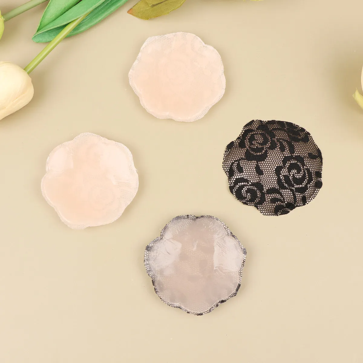 

2 пары силиконовых накладок на грудь для женщин, кружевной дизайн, телесного цвета, наклейки для бюстгальтера, защита от просвечивания, дышащие, комфортные, праздничные, ко Дню святого Валентина