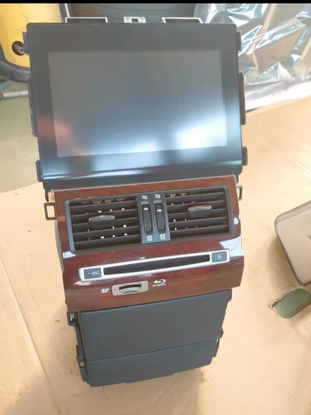 

LS460L Аудиосистема Blu-ray высокой четкости. UVF45, UVF460, 8868050340 .