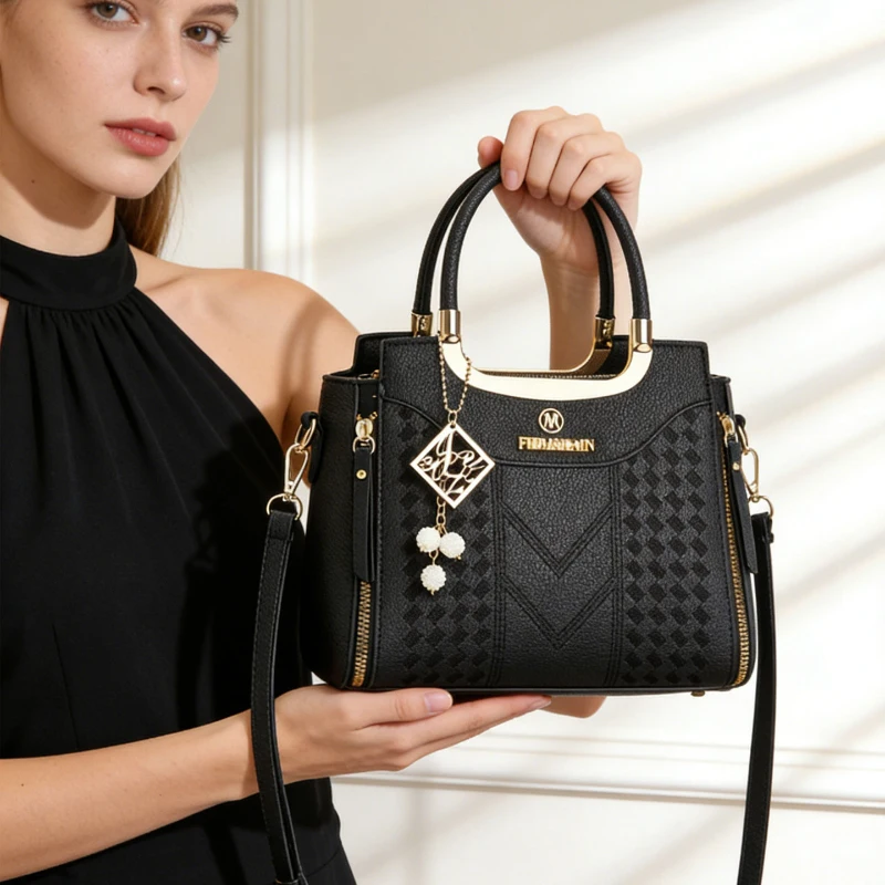 3-piece handbag set made of lychee-grain PU leather. This solid-color women's crossbody bag features a premium texture view 4